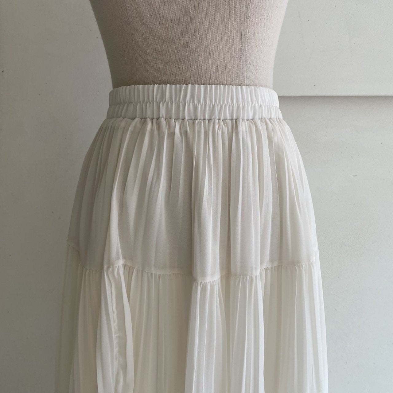 Soft Breeze Pleated Skirt Set - Luckyplanetusa