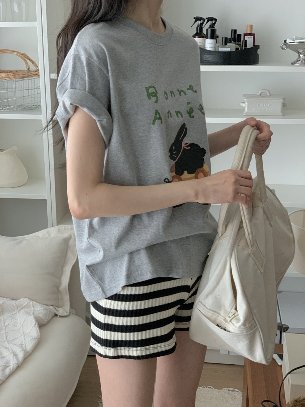 Bonne Bunny Graphic Cotton Tee - Luckyplanetusa