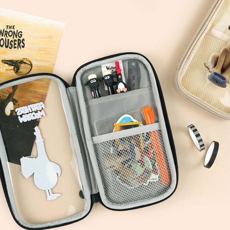 Wallace & Gromit PVC Multi Pouch – Gromit / Feathers McGraw