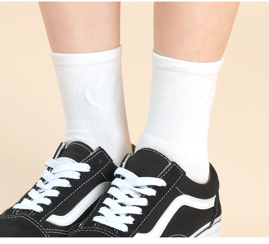 Smiley Emboss Crew Socks 5 Colors Cotton blend