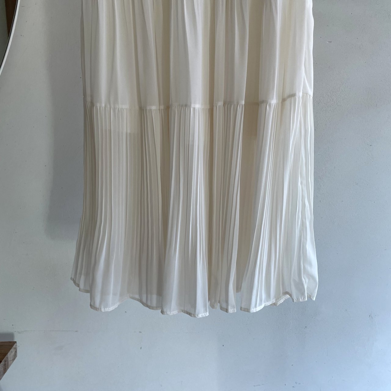 Soft Breeze Pleated Skirt Set - Luckyplanetusa