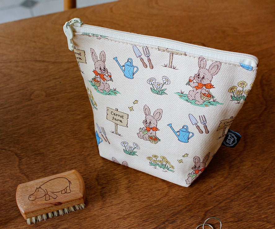 Canvas Adorable Pattern Stand Pouch/ Makeup Pouches Purse