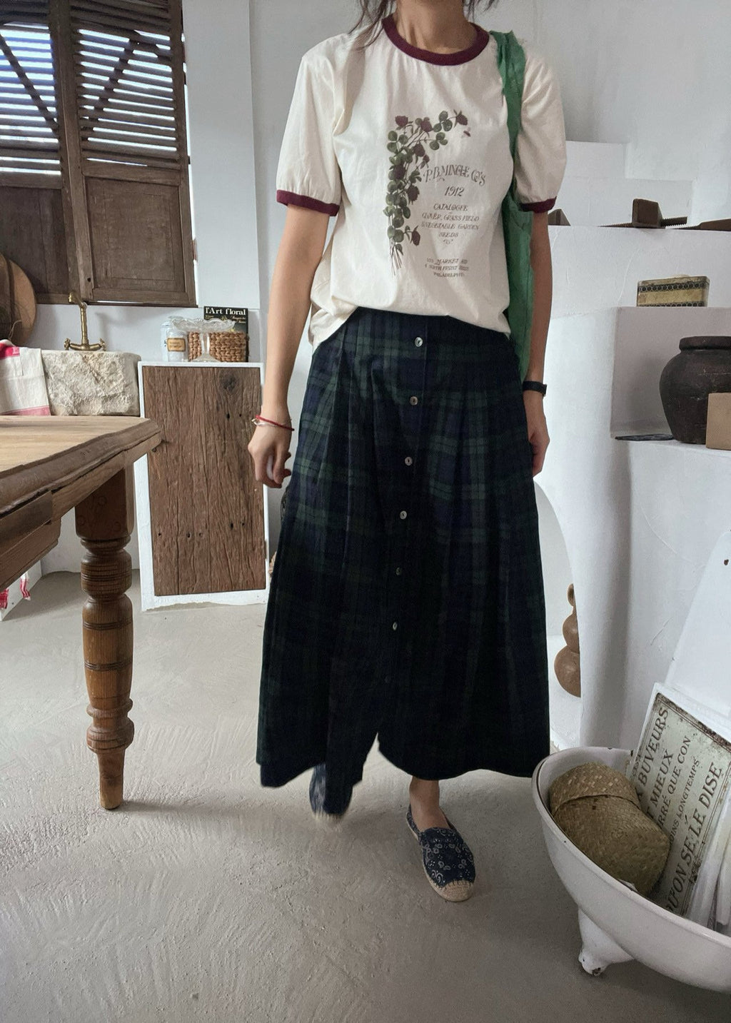 Vintage Berry Ringer Graphic Tee - Luckyplanetusa