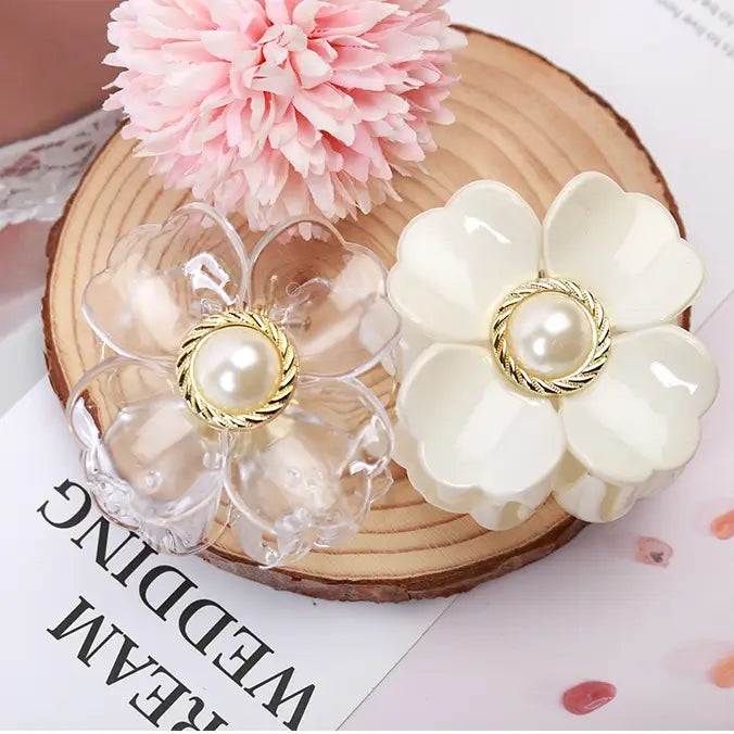 [SALE] Glossy Flower Hair Claw Clip with Pearl  – Elegant