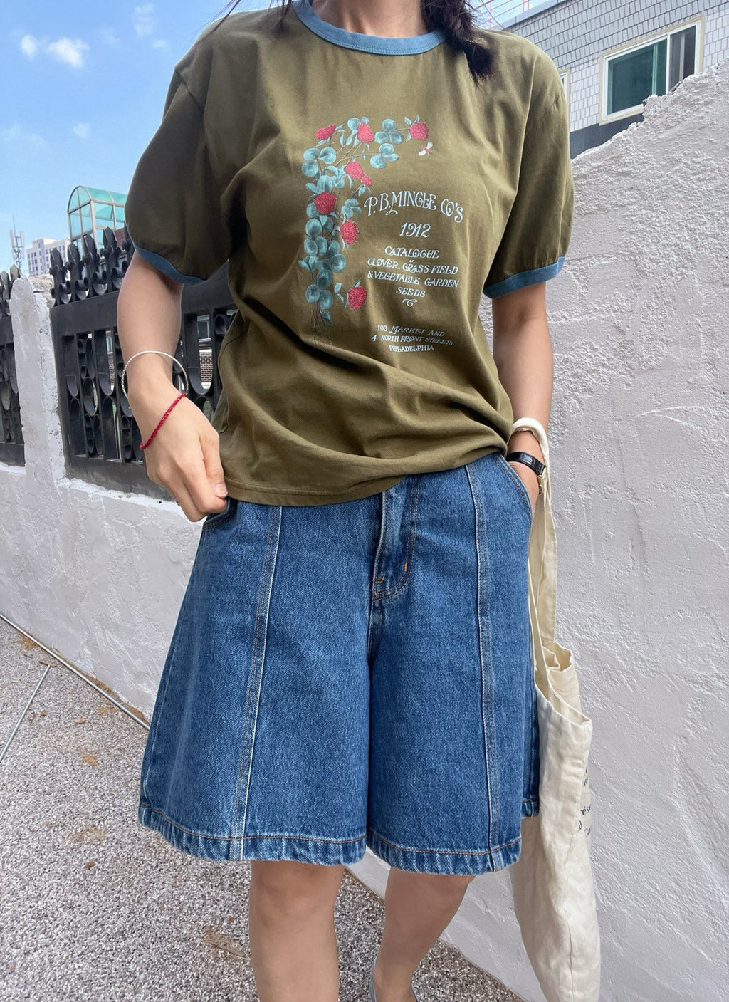Vintage Berry Ringer Graphic Tee - Luckyplanetusa