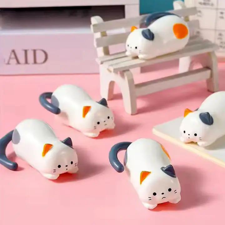 Rolling Kitty Wind-Up Toy Box