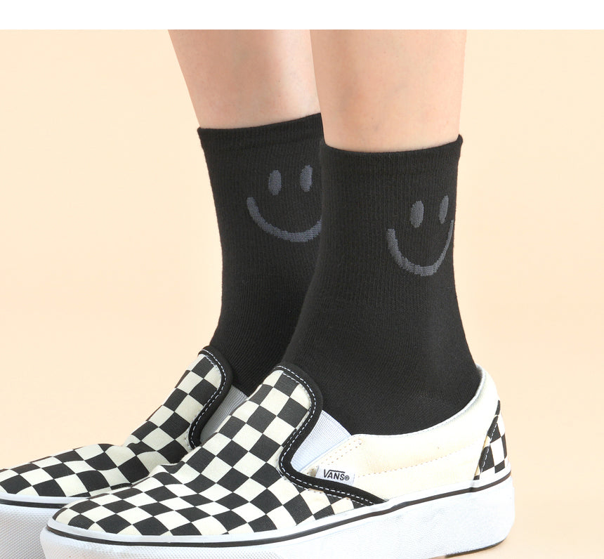 Smiley Emboss Crew Socks 5 Colors Cotton blend