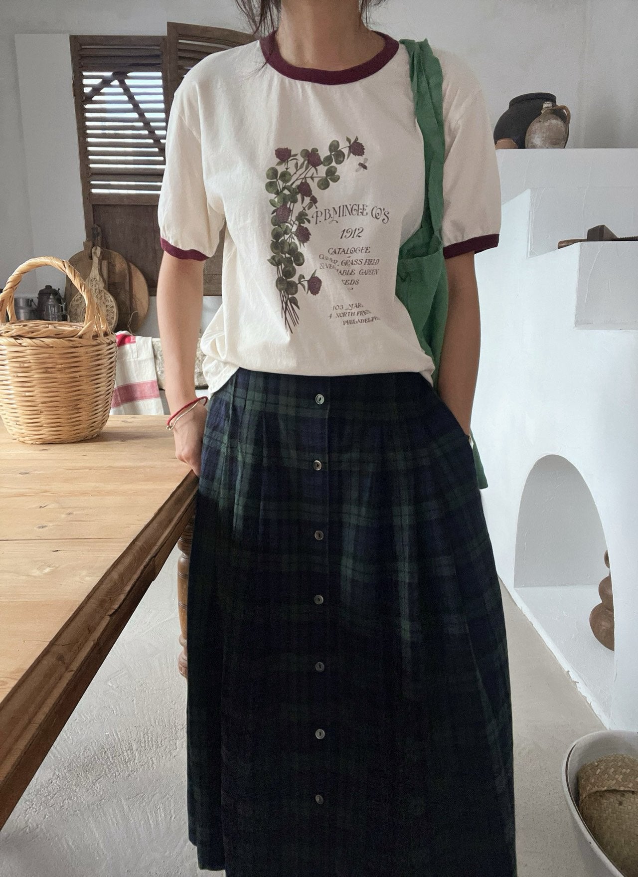 Vintage Berry Ringer Graphic Tee - Luckyplanetusa