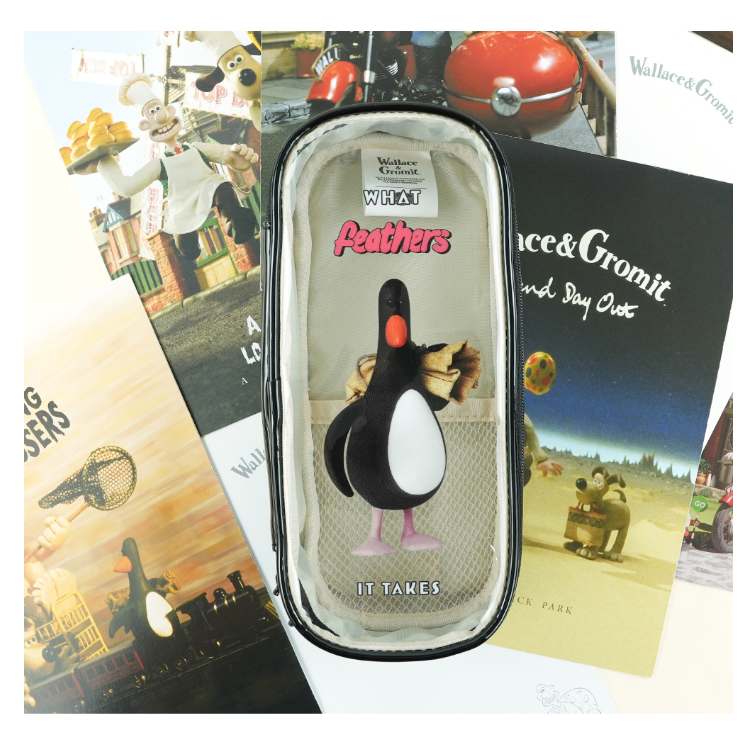 Wallace & Gromit Multi Zip PVC Pouch – Gromit / Feathers McGraw