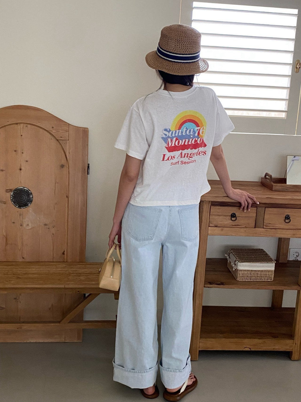 Santa Monica Vintage Crop Tee Made in Korea - Luckyplanetusa