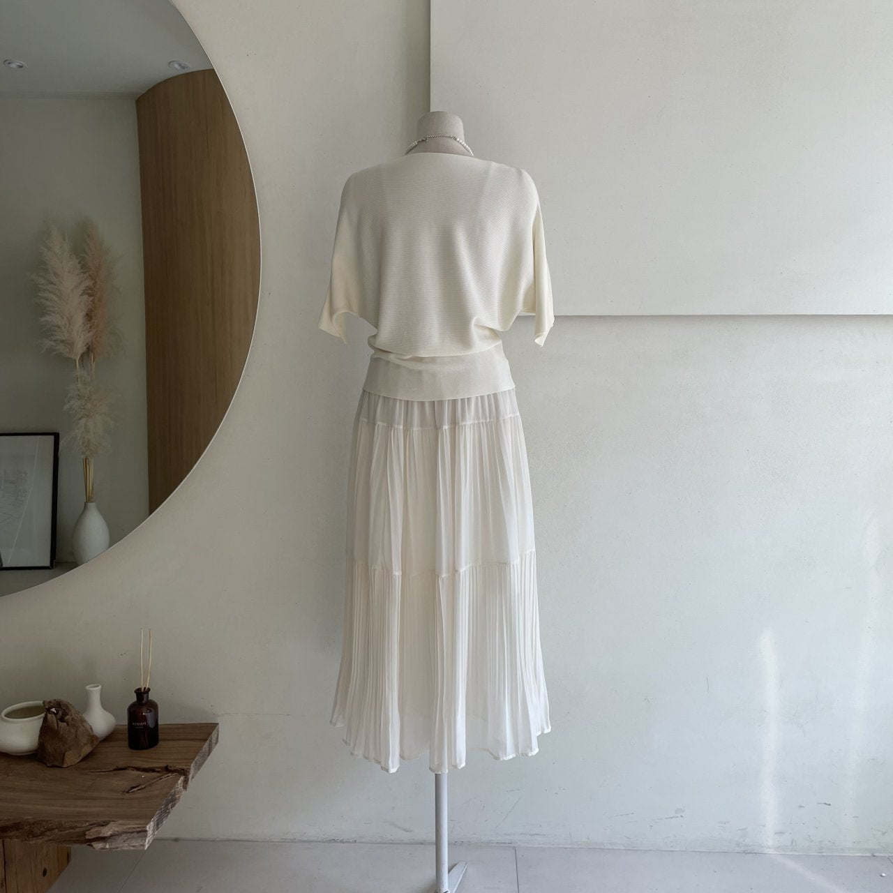 Soft Breeze Pleated Skirt Set - Luckyplanetusa