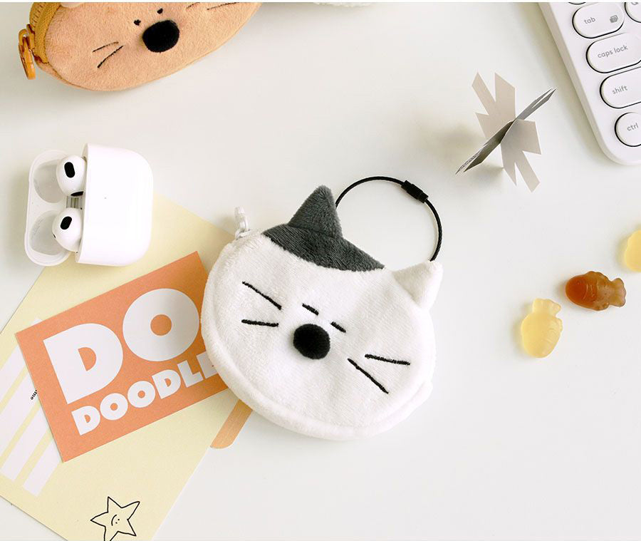 Doodle Keyring Pouch – AirPods & Galaxy Buds Case (Rabbit, Bear, Cheese Cat, White Cat)