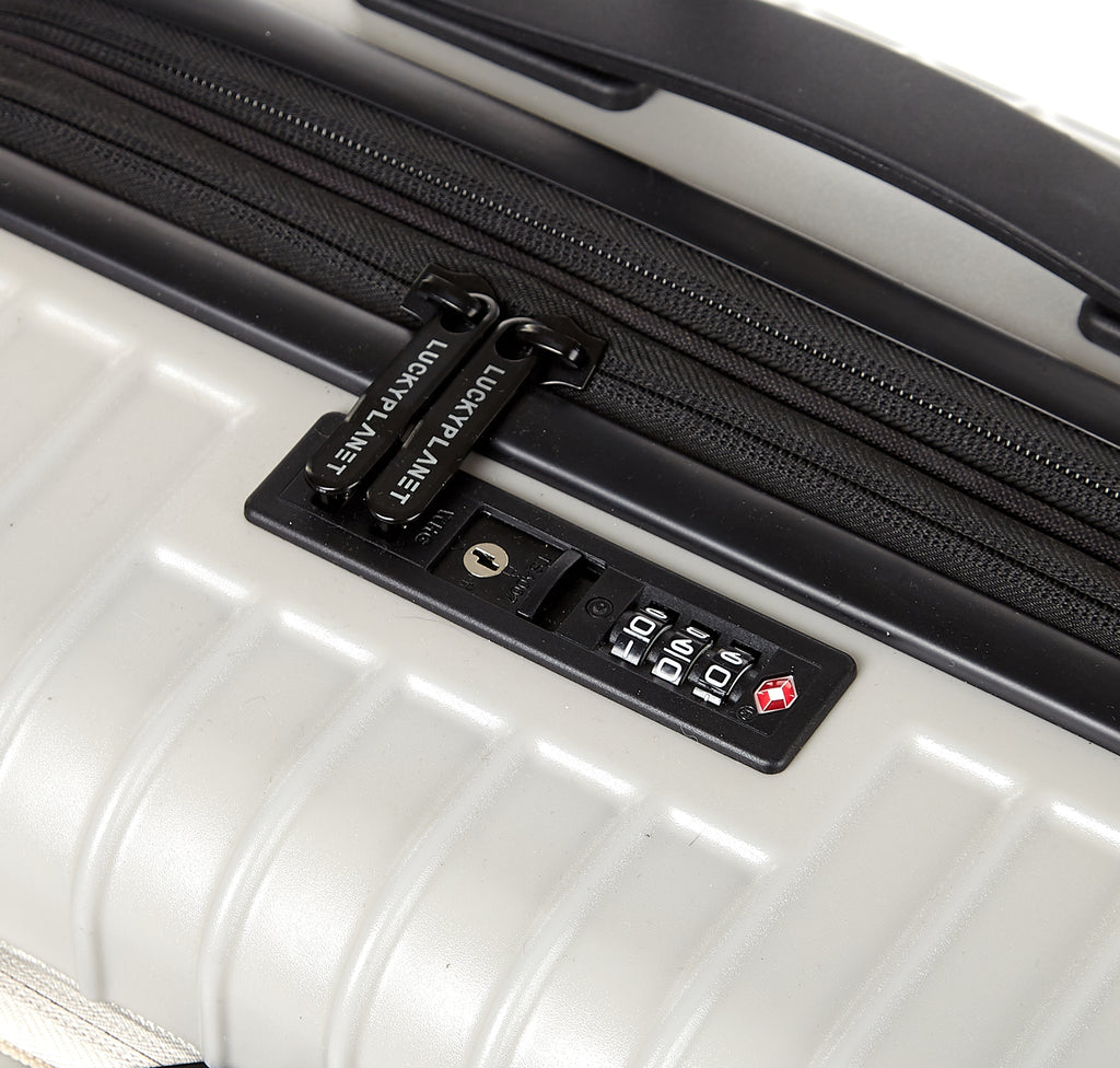 Go Beyond 17" Carry-On Ivory Pearl Expendable Zipper