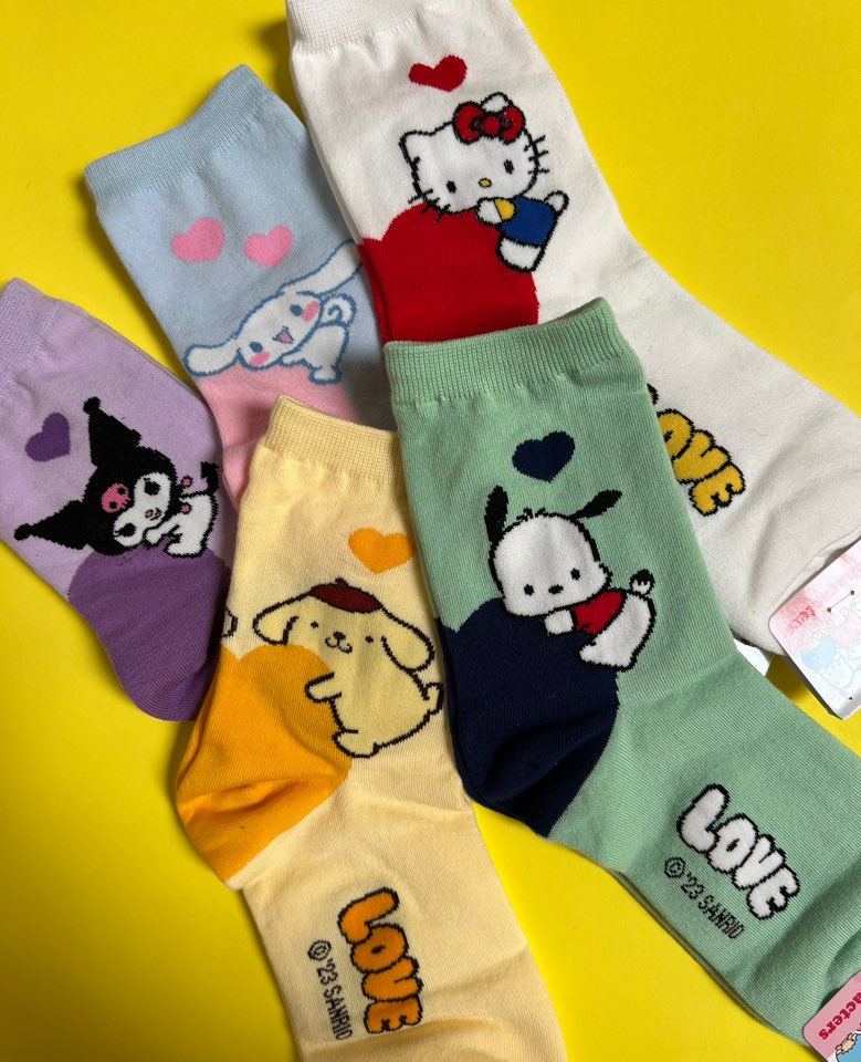 NEW Sanrio LOVE Ultra Soft Socks-Kuromi, Pochaco, Cinnamoroll, My Melody
