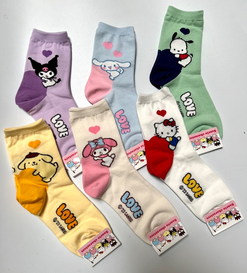 NEW Sanrio LOVE Ultra Soft Socks-Kuromi, Pochaco, Cinnamoroll, My Melody