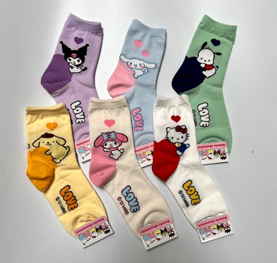 NEW Sanrio LOVE Ultra Soft Socks-Kuromi, Pochaco, Cinnamoroll, My Melody