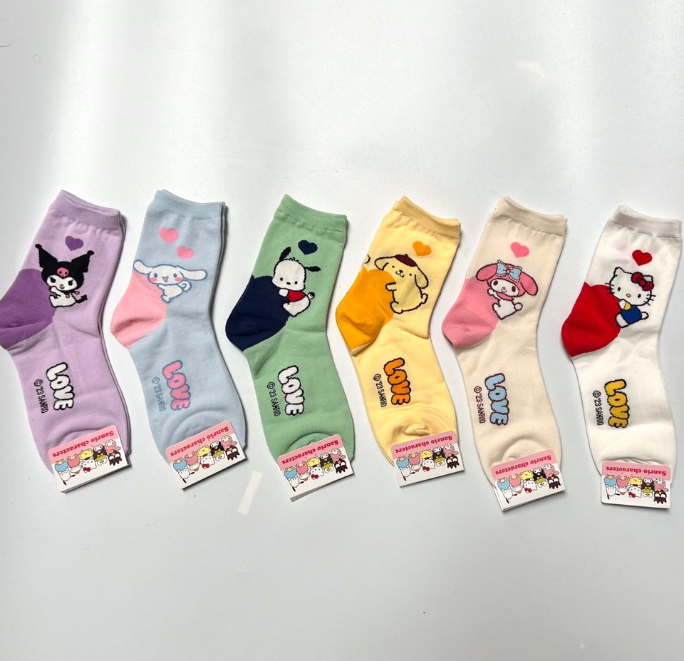 NEW Sanrio LOVE Ultra Soft Socks-Kuromi, Pochaco, Cinnamoroll, My Melody