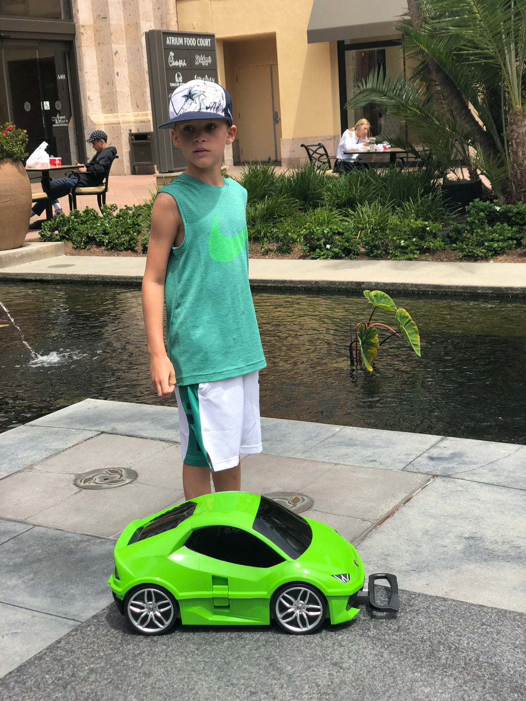 Volkswagen Beetle Kids Ride-On Suitcase White– Officially Licensed