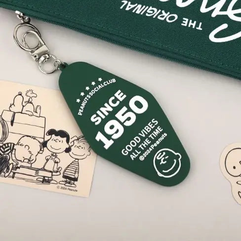Peanuts 75th Anniversary Vintage Motel Mirror Keychain