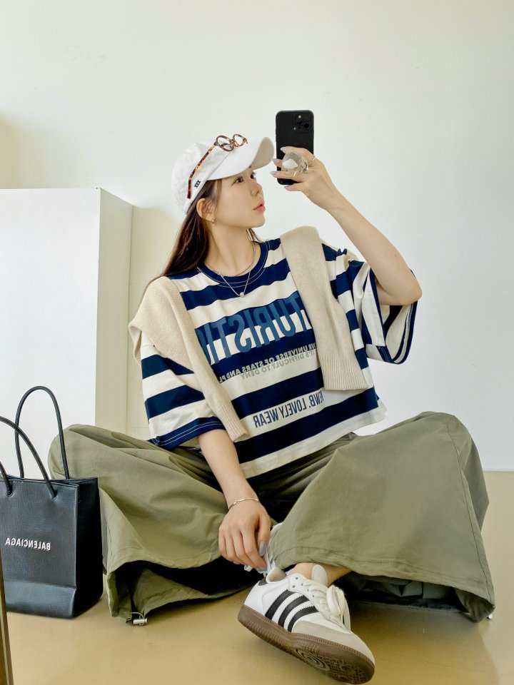 Futuristic Orbit Striped Crop Tee - Luckyplanetusa