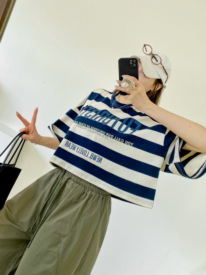 Futuristic Orbit Striped Crop Tee - Luckyplanetusa