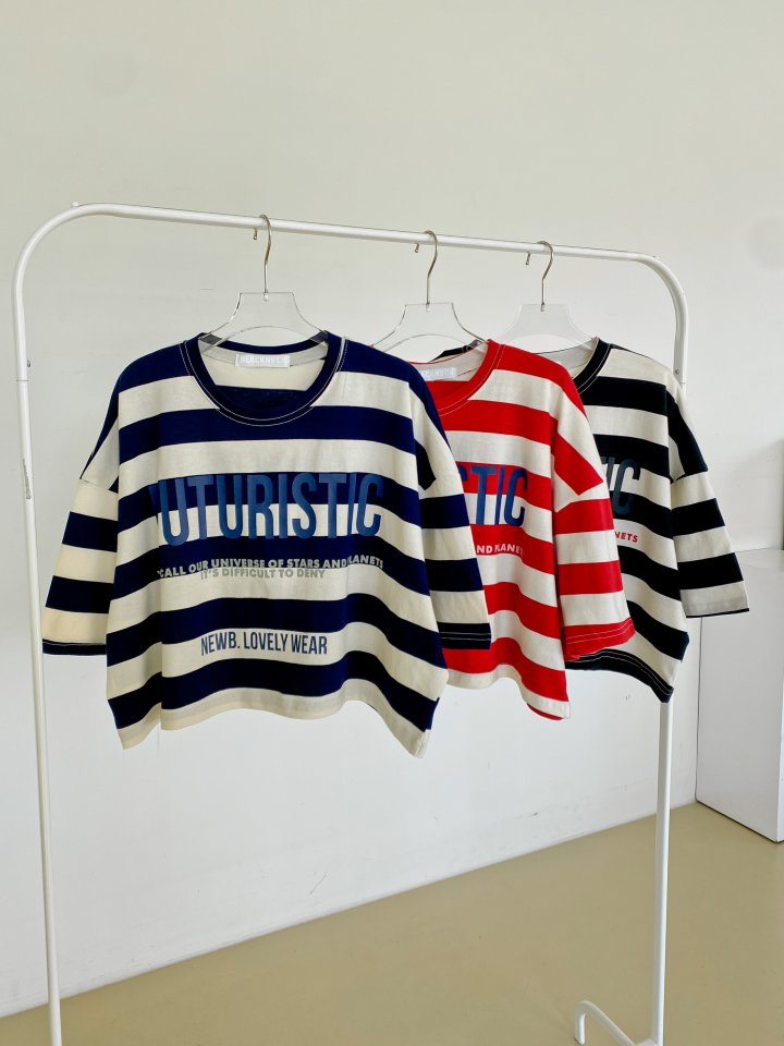 Futuristic Orbit Striped Crop Tee - Luckyplanetusa