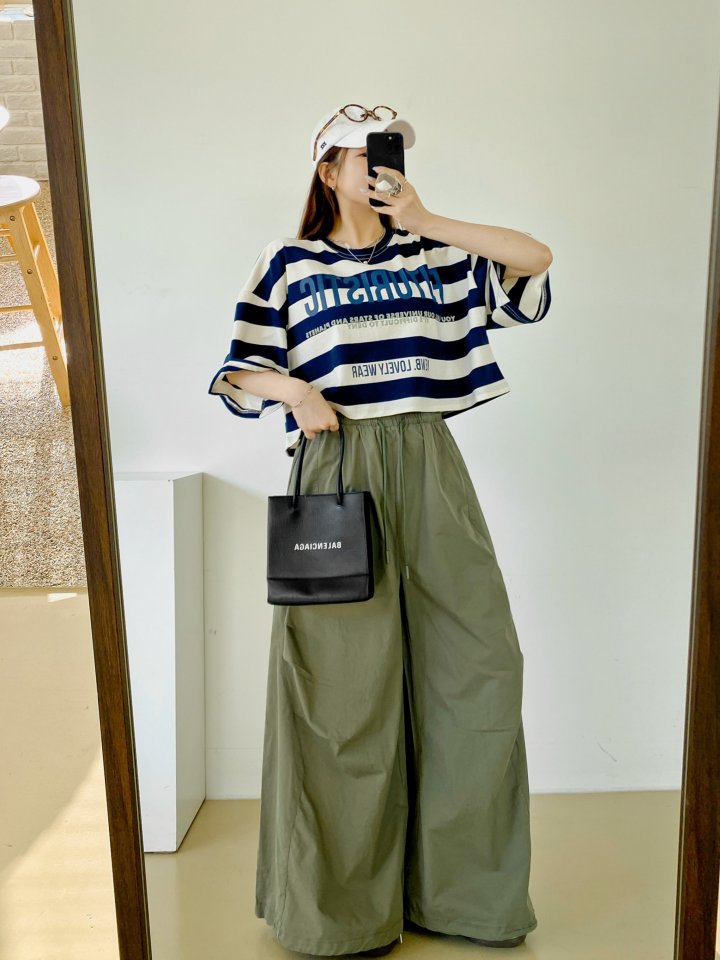 Futuristic Orbit Striped Crop Tee - Luckyplanetusa