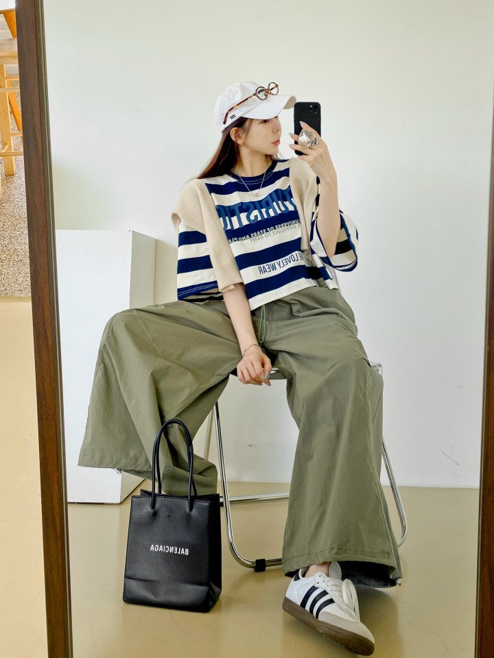 Futuristic Orbit Striped Crop Tee - Luckyplanetusa