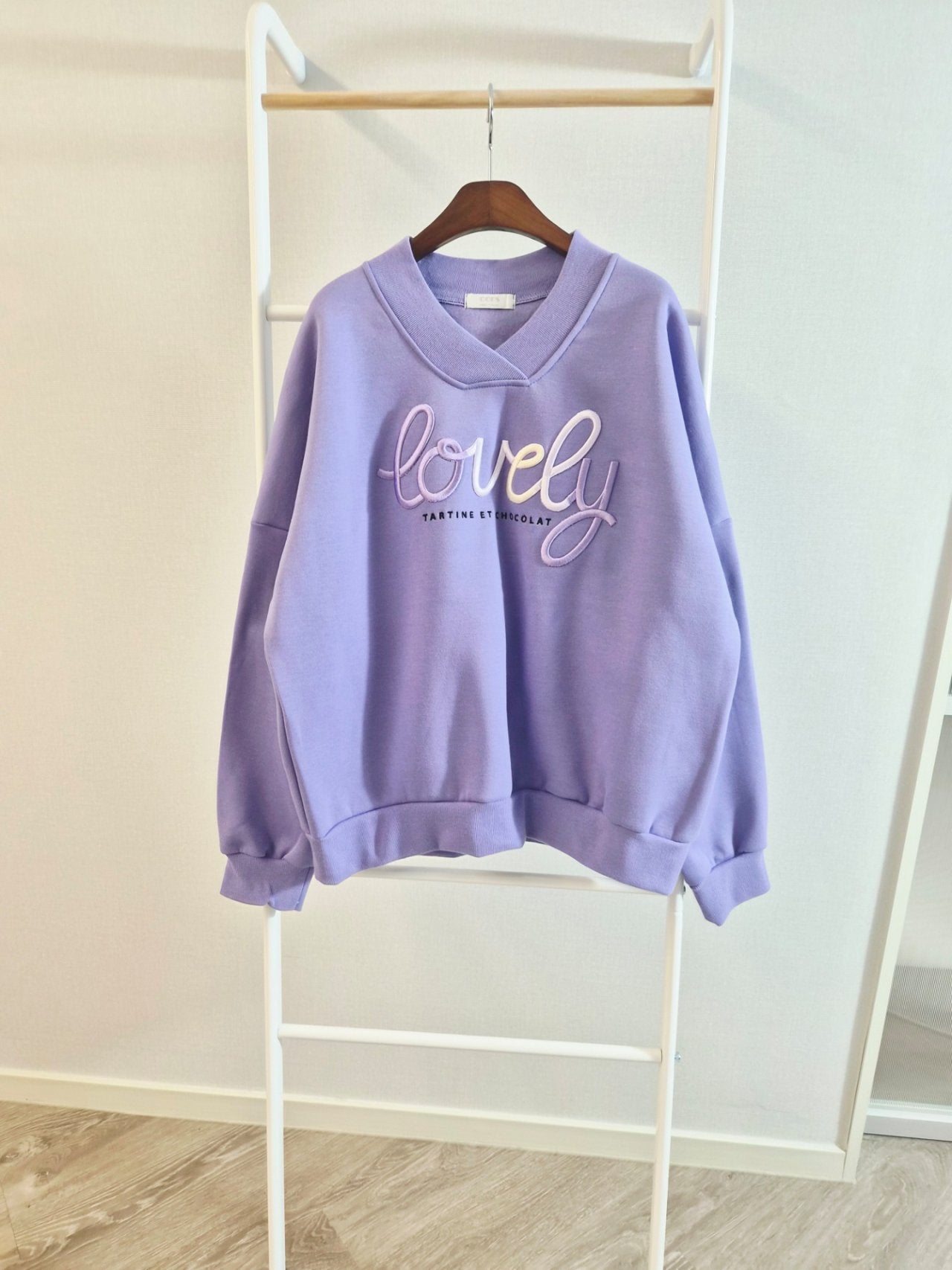 Lovely V-Neck Embroidered Sweatshirt – Made in Korea
