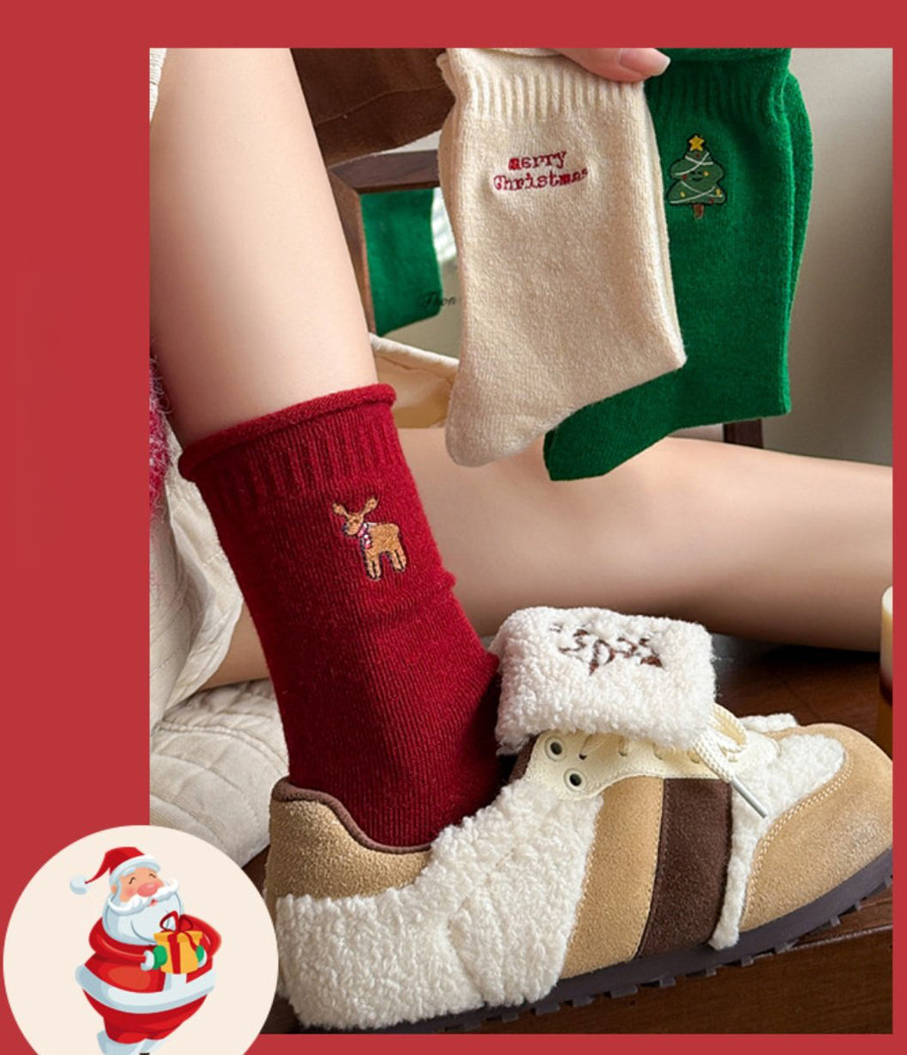 Holiday Cozy Embroidery Socks – 4-Pair Gift Box Set