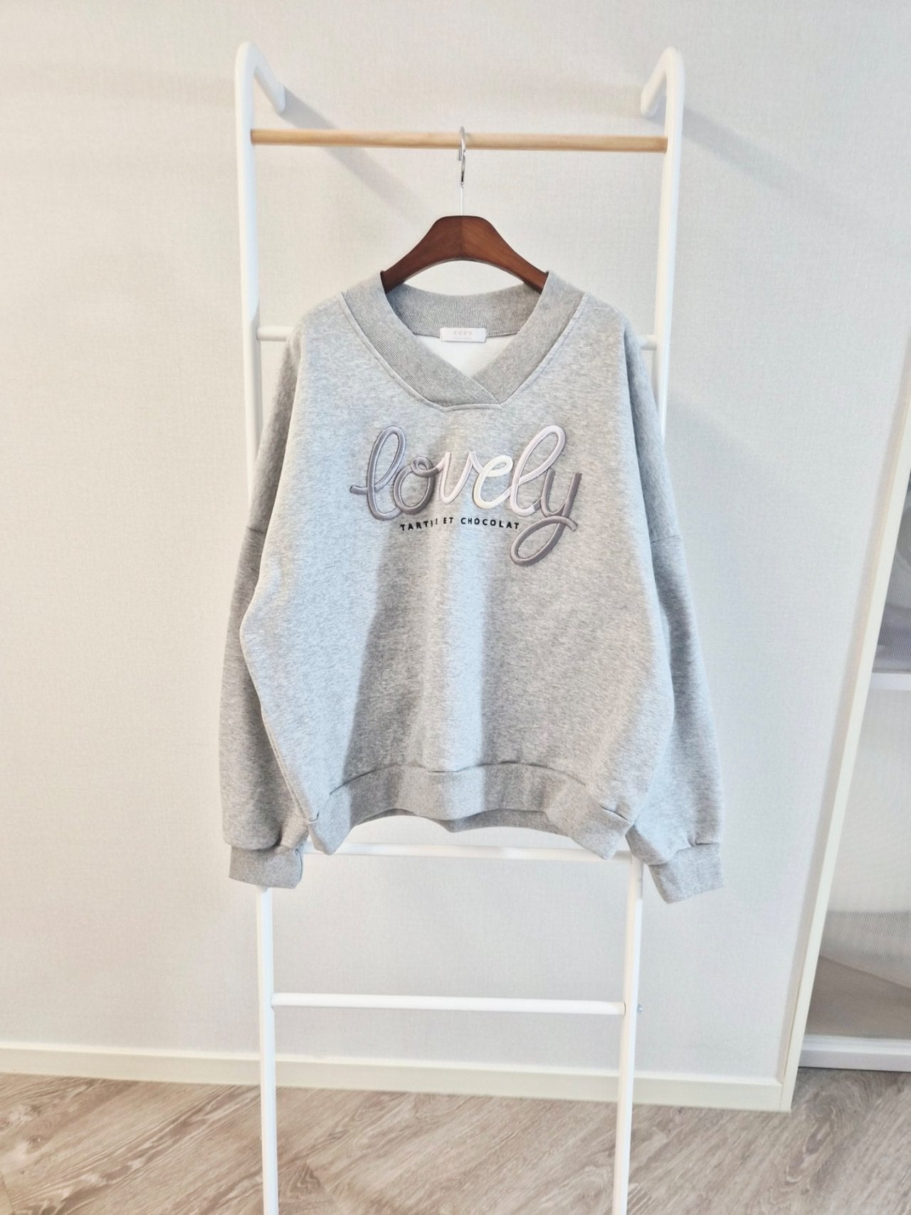Lovely V-Neck Embroidered Sweatshirt – Made in Korea