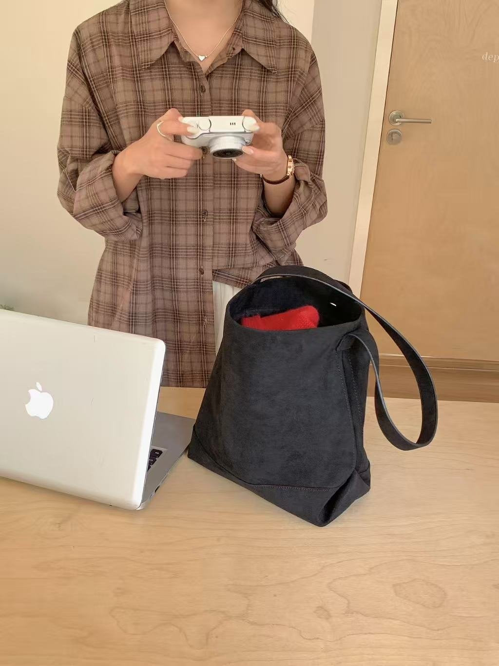 Mika Suede Daily Shoulder Bag