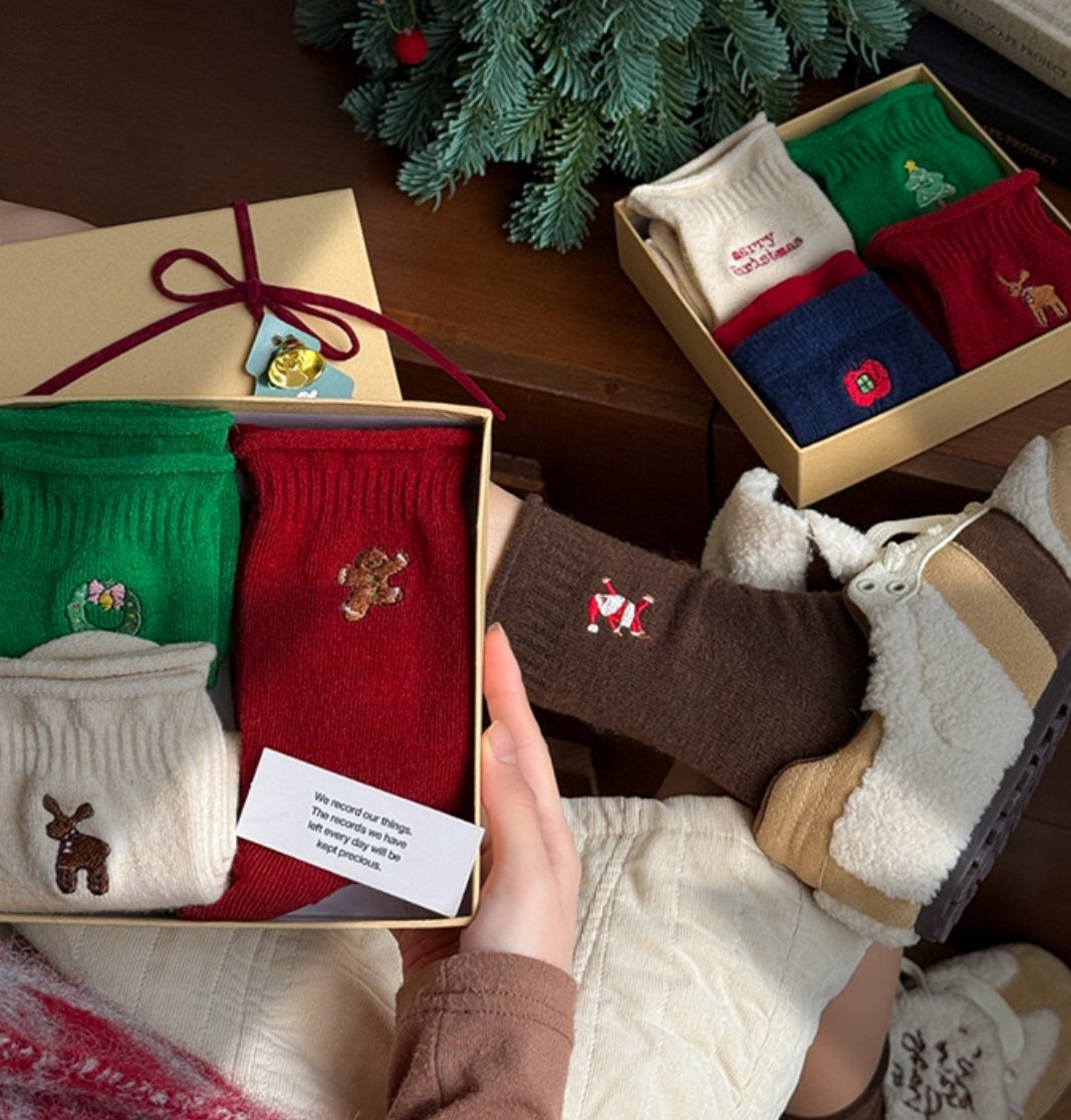 Holiday Cozy Embroidery Socks – 4-Pair Gift Box Set