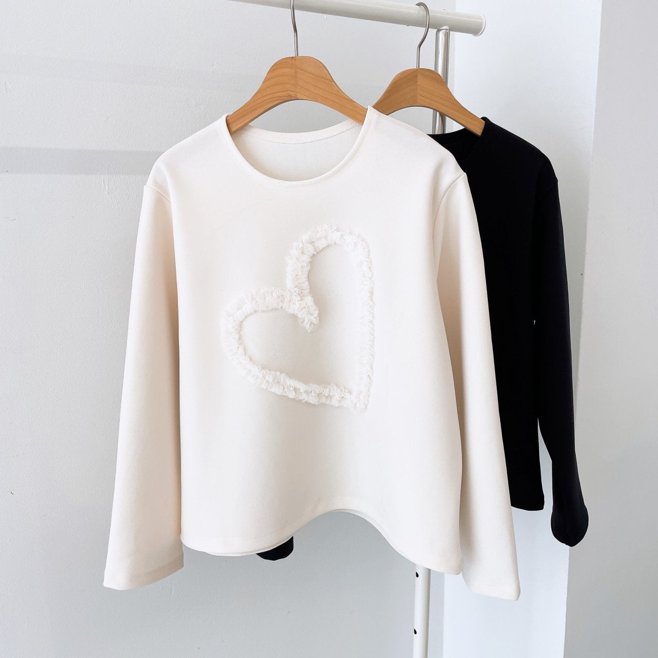 Ruffle Heart Appliqué Stretch Top (Made in Korea)