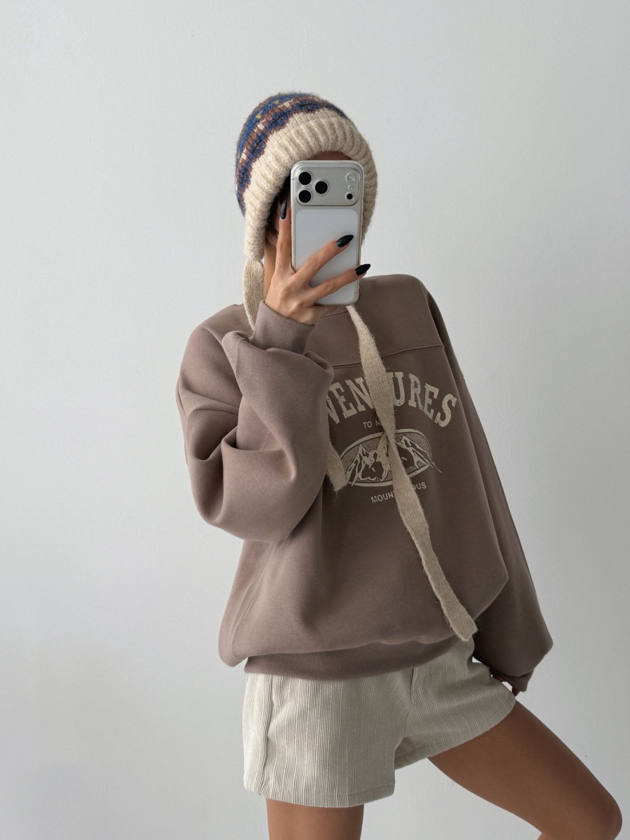 Adventures Vintage Graphic Sweatshirt – Premium Korean Fleece, Oversize Fit