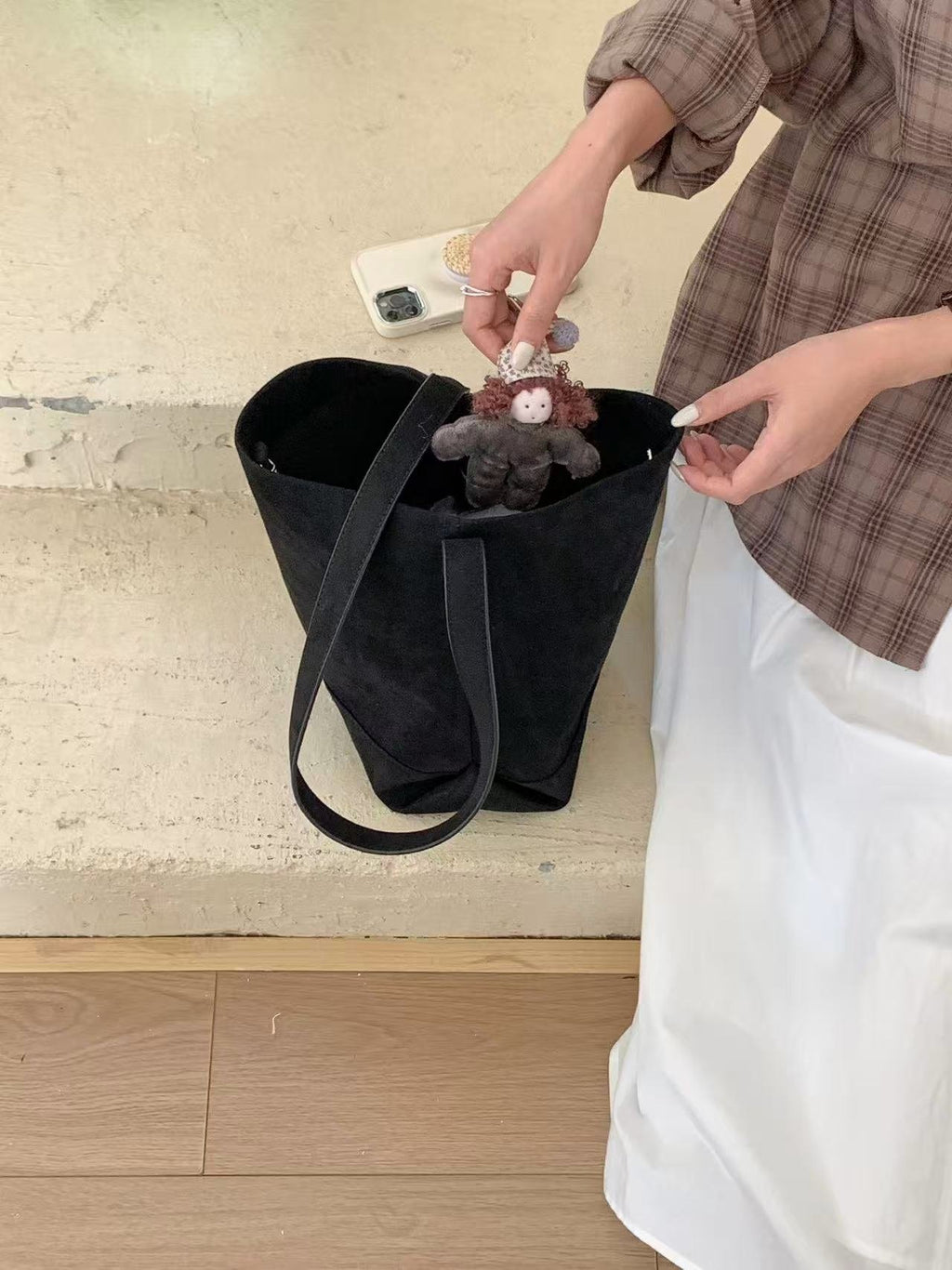 Mika Suede Daily Shoulder Bag