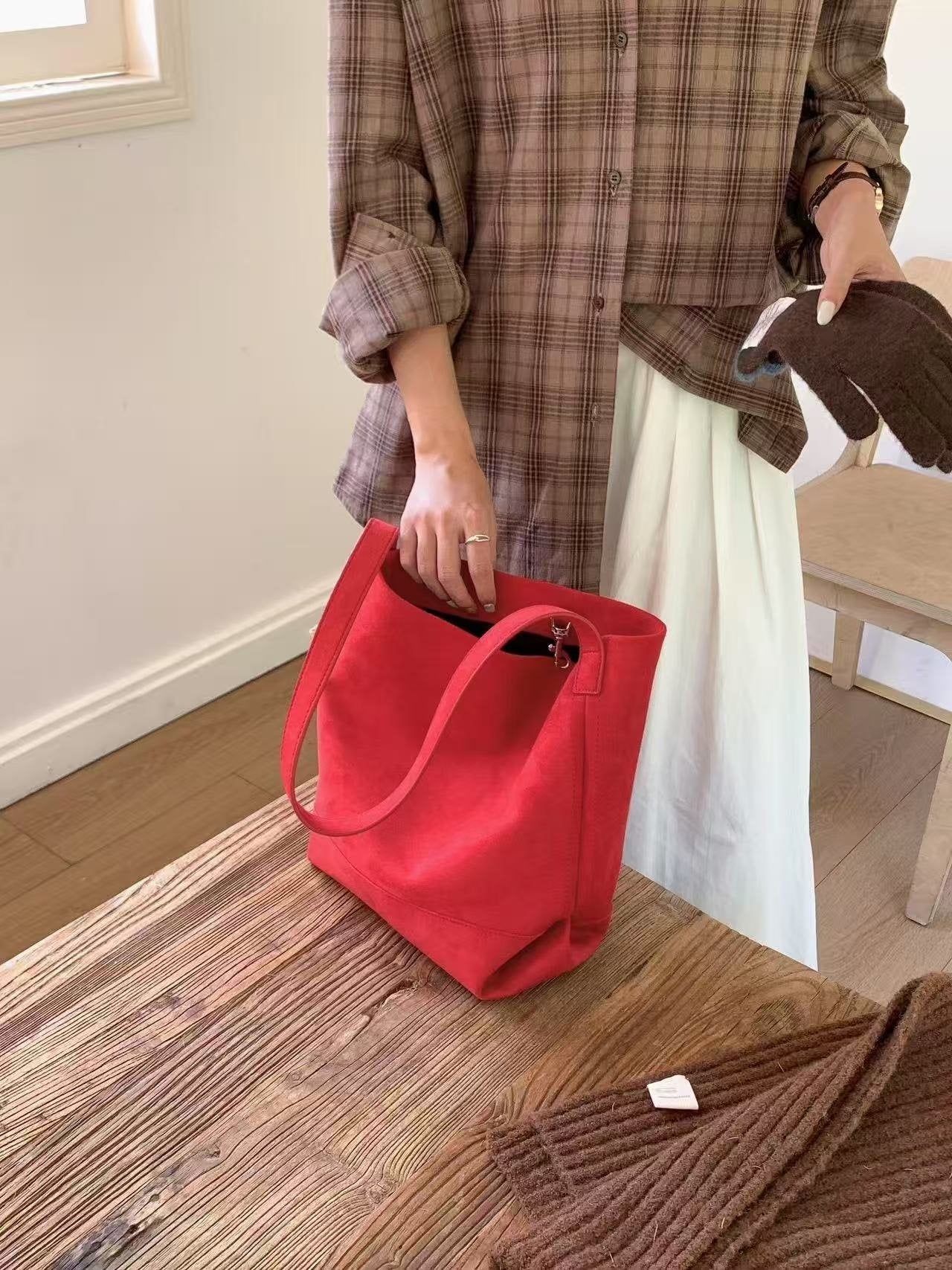 Mika Suede Daily Shoulder Bag