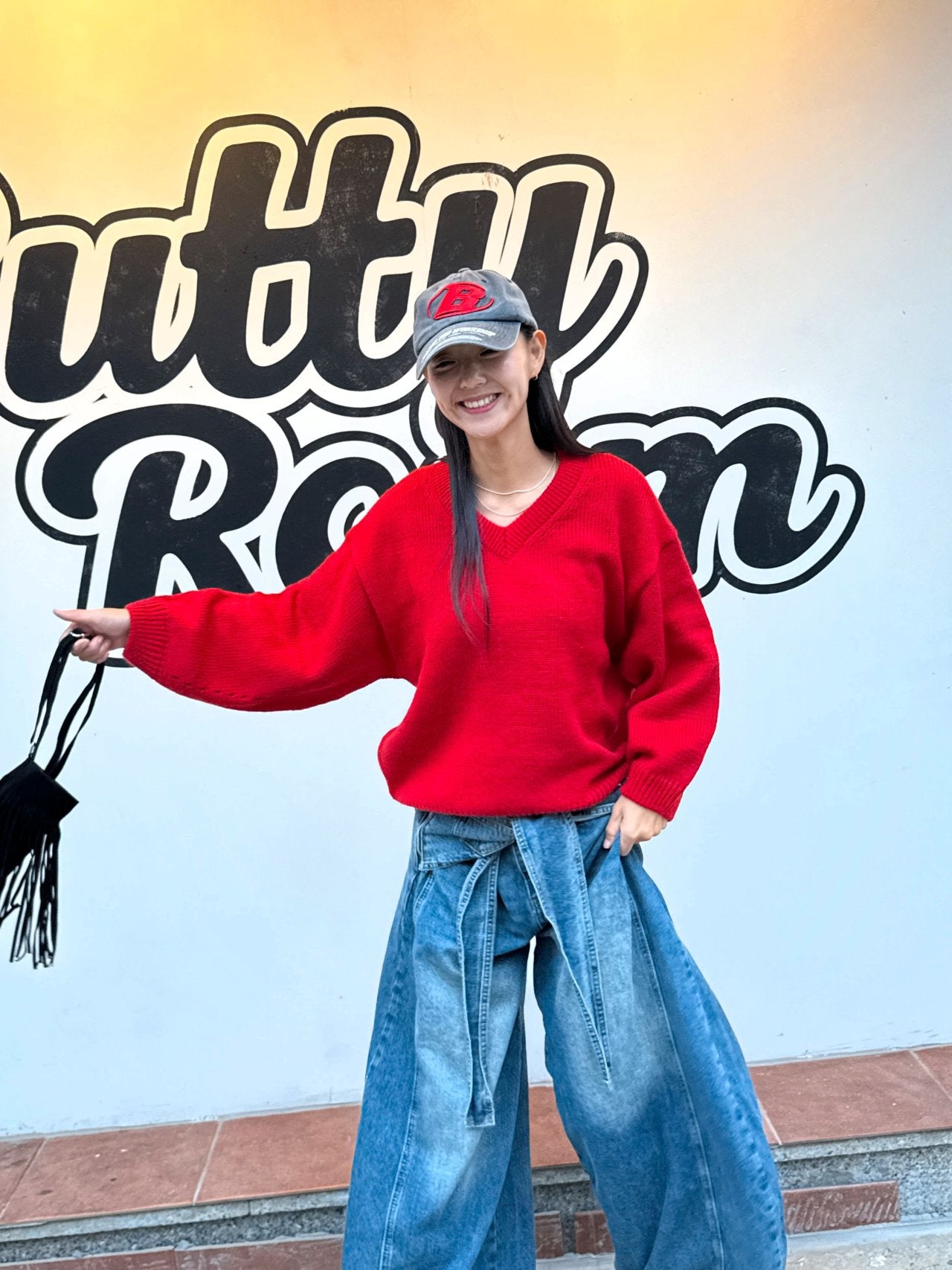 Soft Balance V-Neck Relaxed Knit Sweater Made in Korea