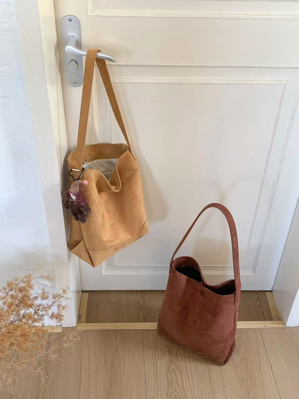 Mika Suede Daily Shoulder Bag