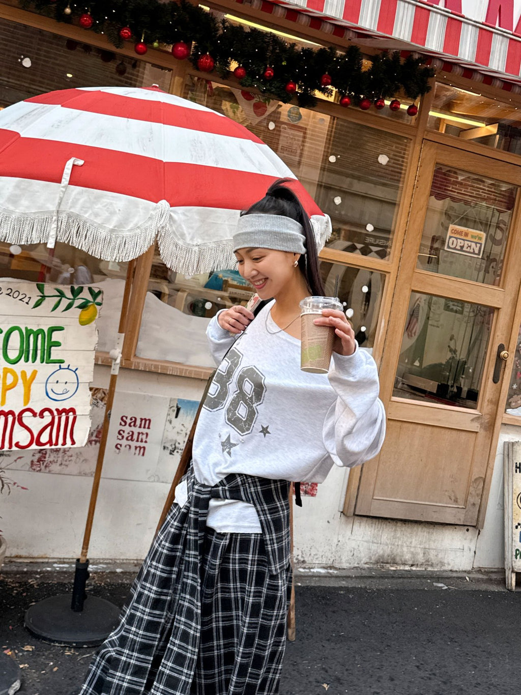 Star Number 38 Off-Shoulder Relax Tee Made in Korea