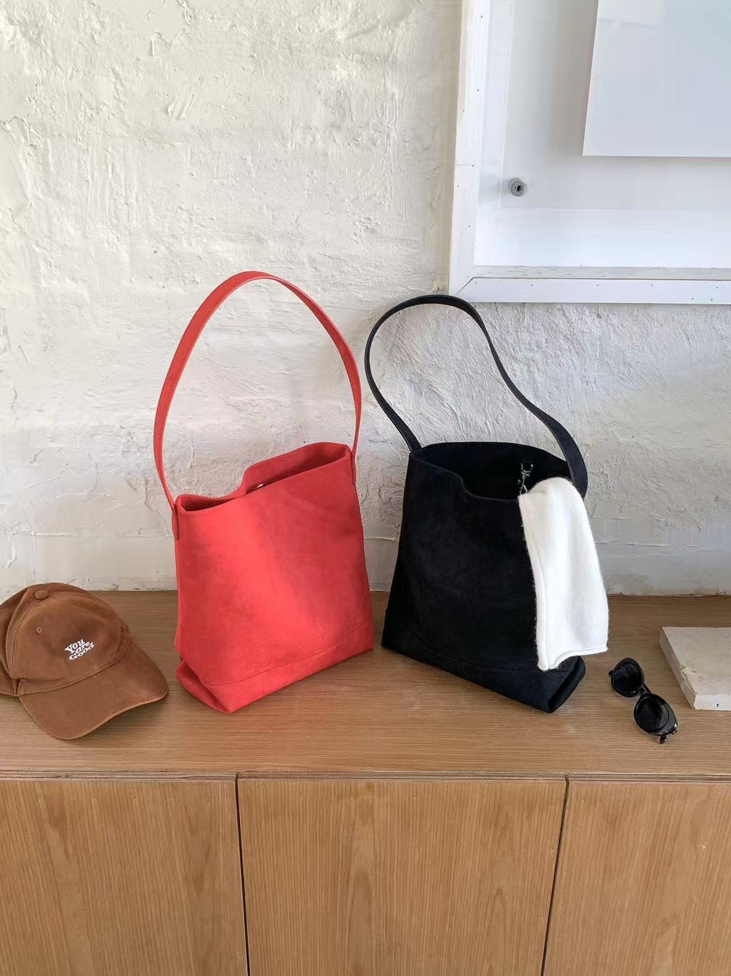 Mika Suede Daily Shoulder Bag