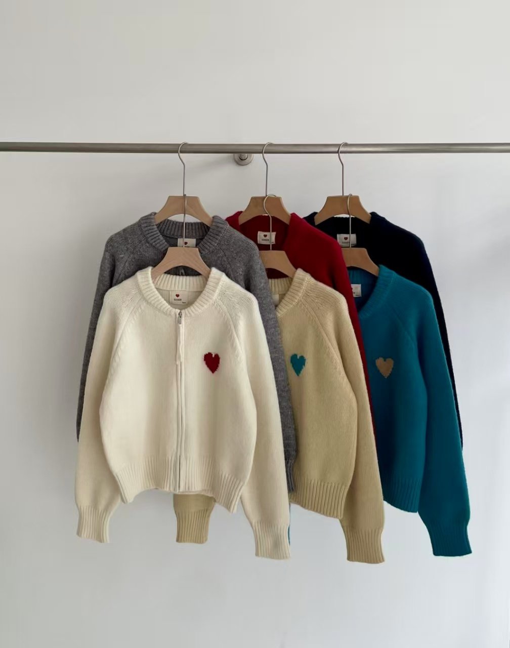 Heart Point Zip-Up Knit Cardigan (Navy / Grey)