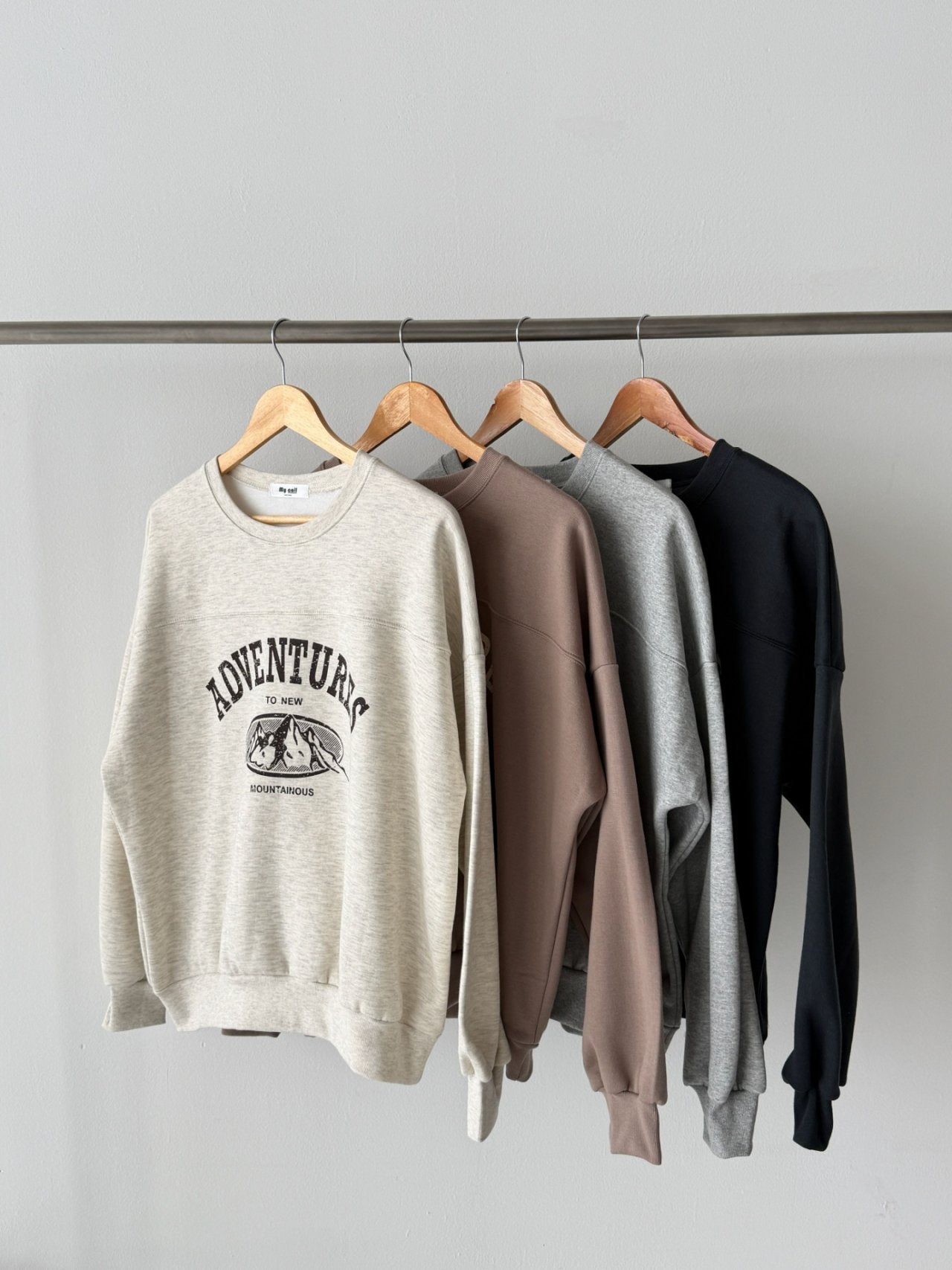 Adventures Vintage Graphic Sweatshirt – Premium Korean Fleece, Oversize Fit