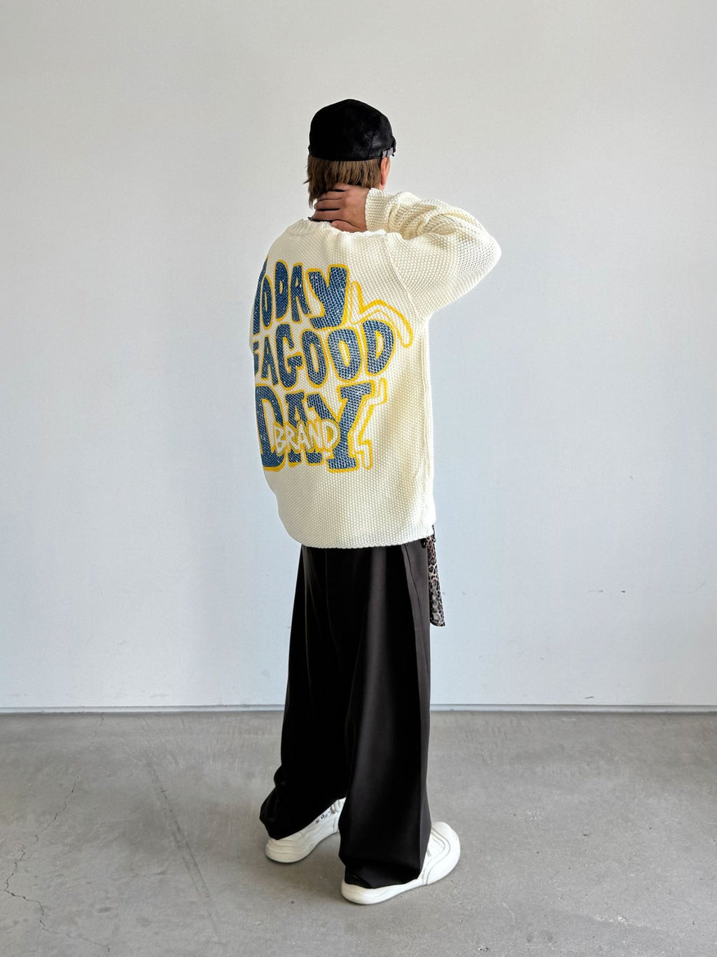 Embossed Good Day Graphic Heavy Knit Sweater Made in Korea