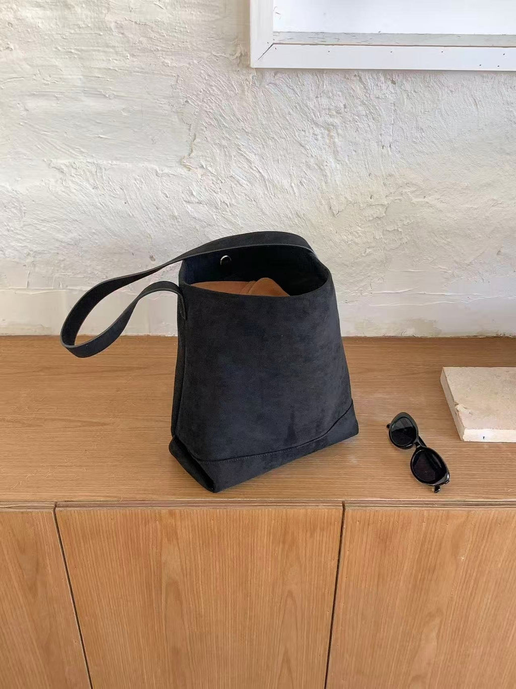 Mika Suede Daily Shoulder Bag