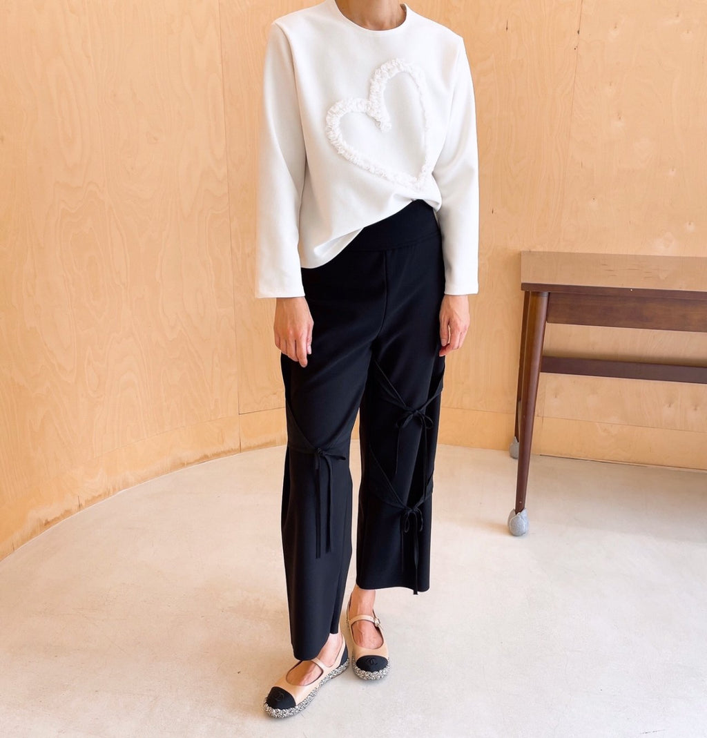 Ruffle Heart Appliqué Stretch Top (Made in Korea)