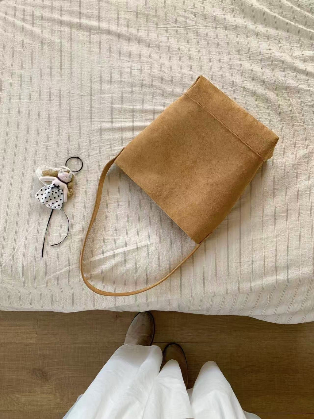 Mika Suede Daily Shoulder Bag