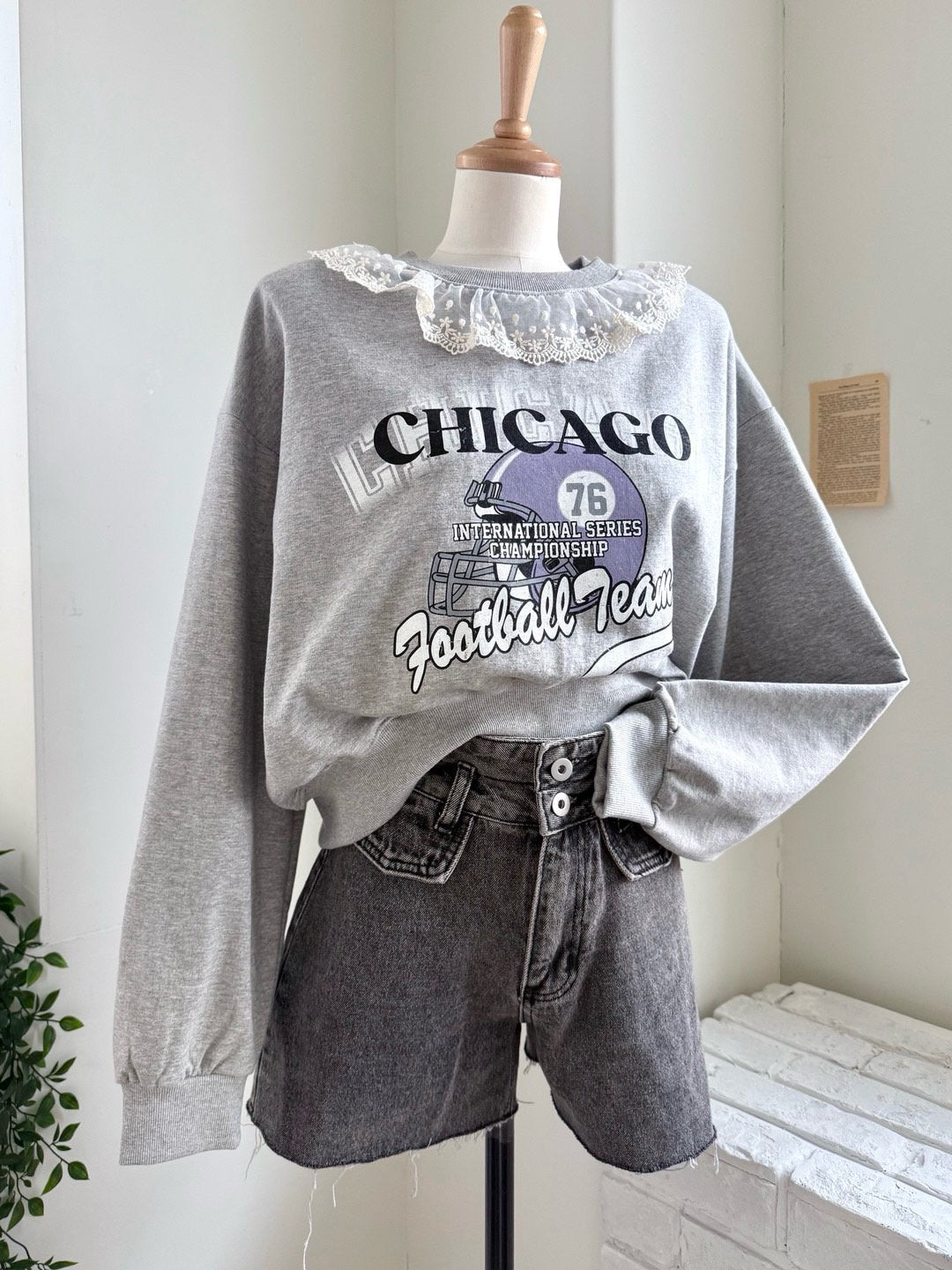 Lace Collar Vintage Chicago Sweatshirt Made in Korea - Luckyplanetusa