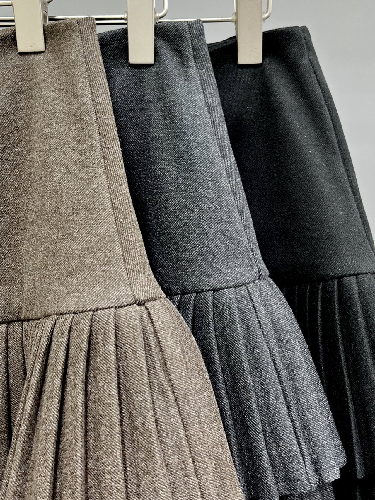 Two-Tier Pleated Wool Mini Skirt