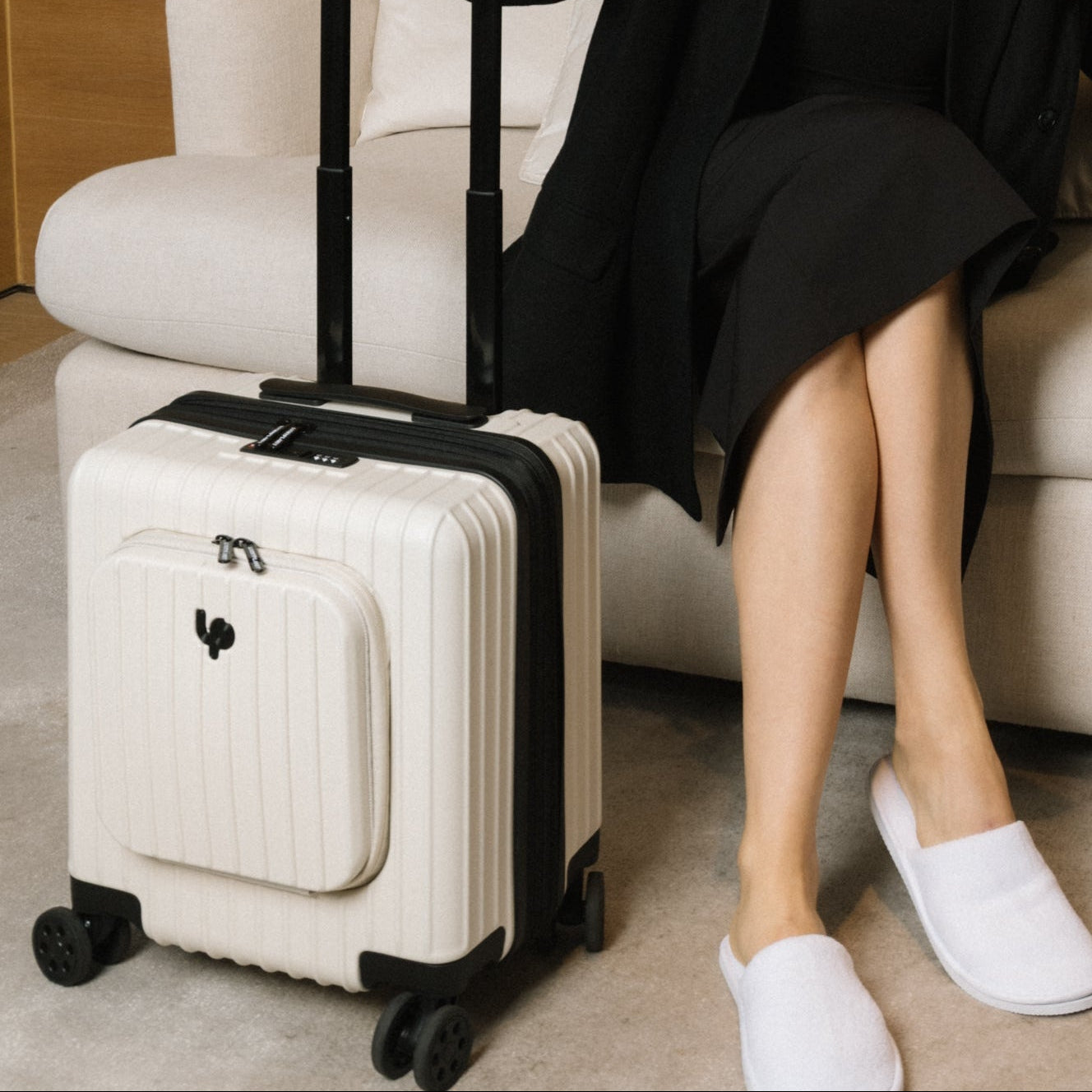 Go Beyond 17" Carry-On Ivory Pearl Expendable Zipper